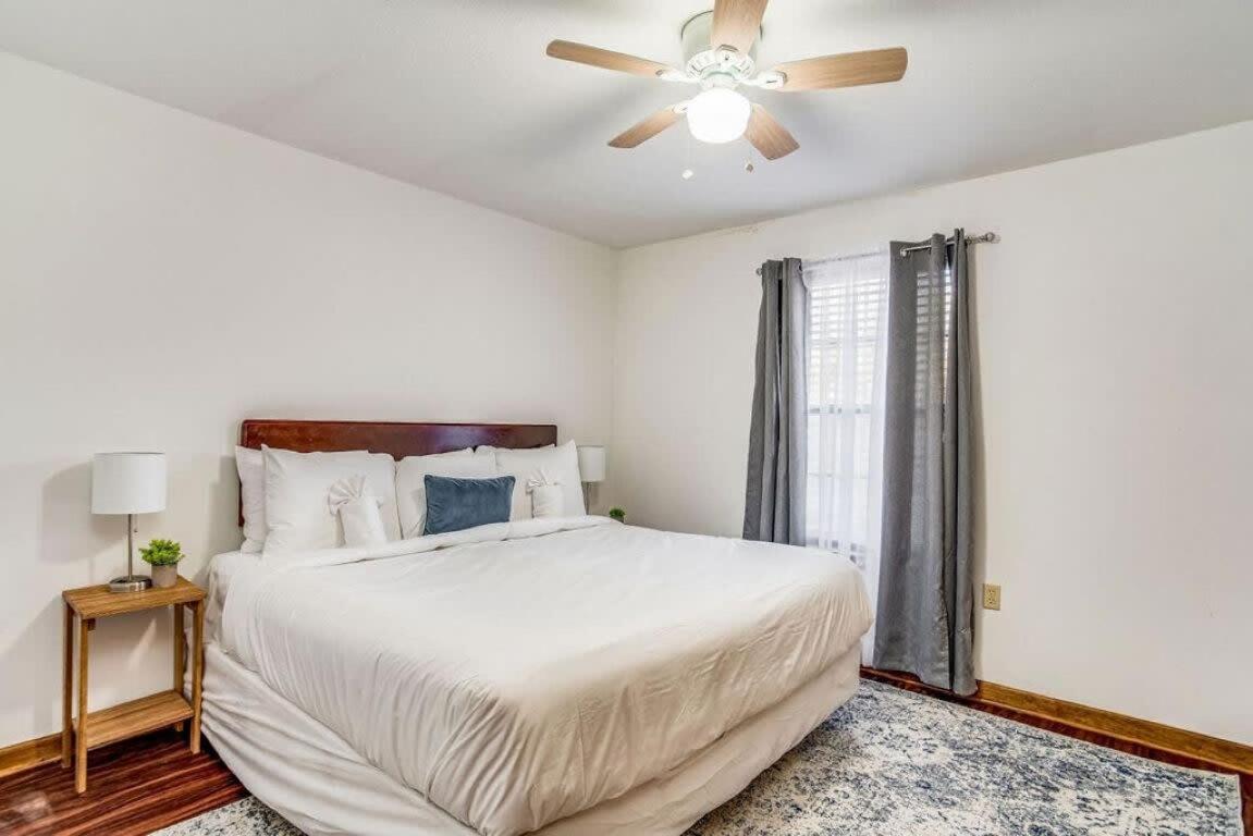 Brilliant In Bellview-Back Unit-- Mins To Nas Pensacola, Beach, Shopping Экстерьер фото