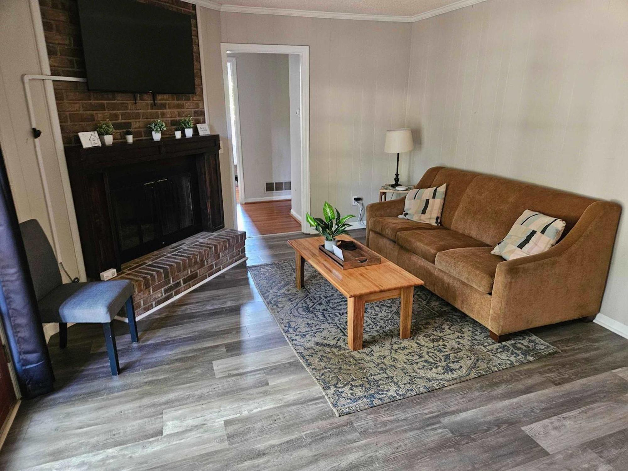 Brilliant In Bellview-Back Unit-- Mins To Nas Pensacola, Beach, Shopping Экстерьер фото
